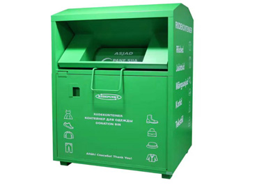Aufstellung eines Altkleidercontainers